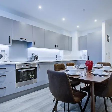 Appartamento Luxury 2 Bed Flat In A New Block In East Acton Londra Esterno foto