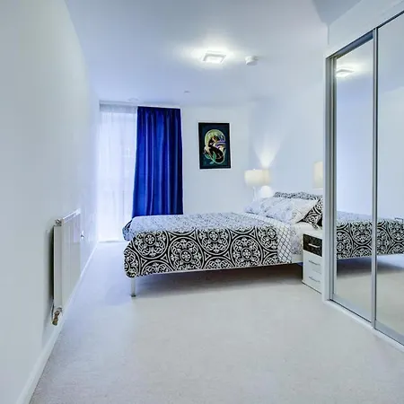 Appartamento Luxury 2 Bed Flat In A New Block In East Acton Londra Esterno foto