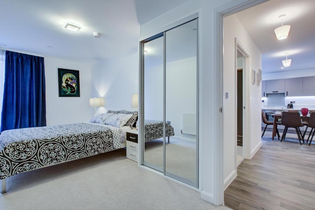 Luxury 2 Bed Flat In A New Block In East Acton Appartamento Londra