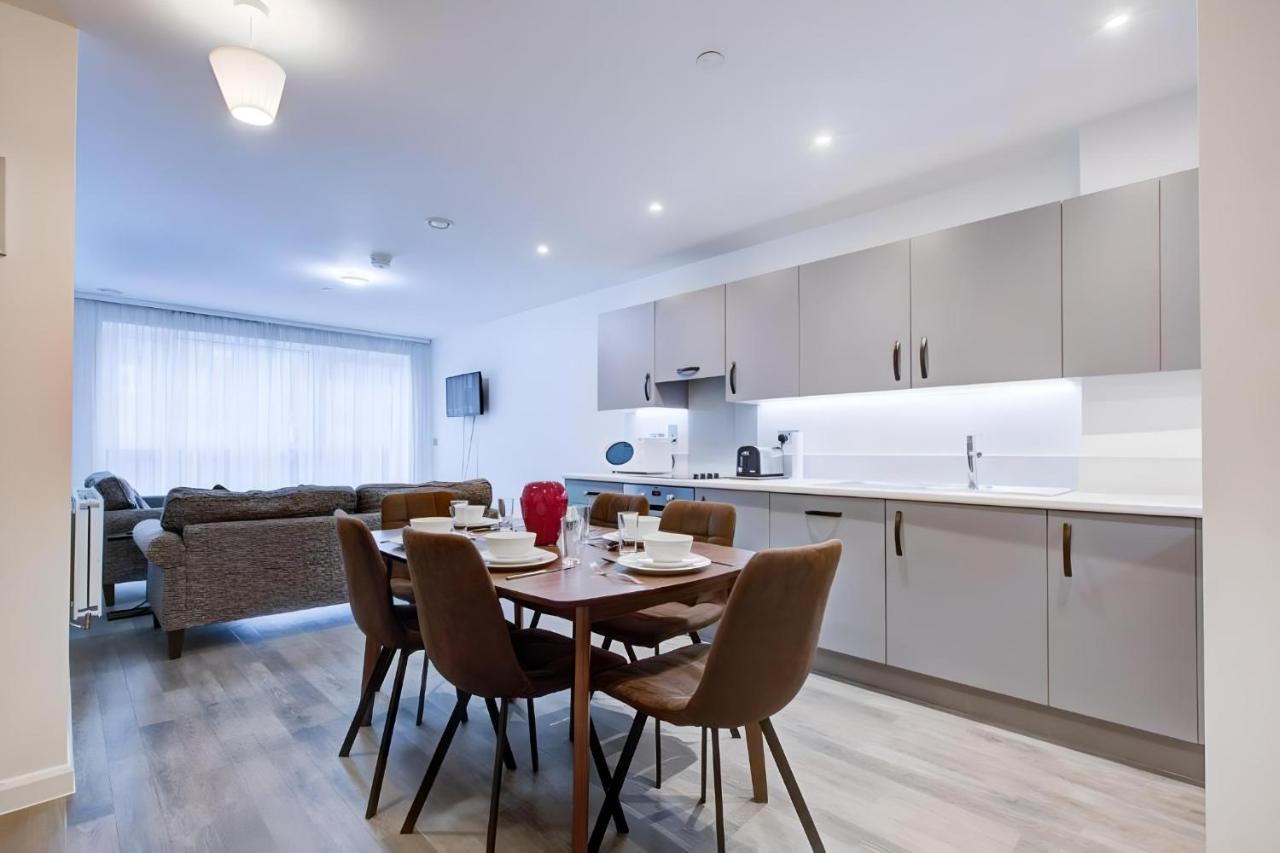 Luxury 2 Bed Flat In A New Block In East Acton Appartamento